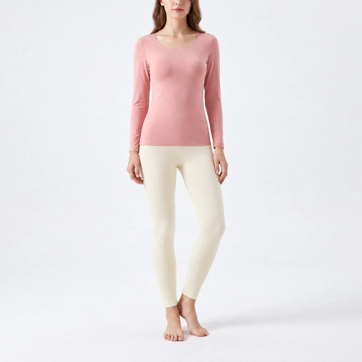 Termoundertøj dame Beige, leggings – på model på lys baggrund