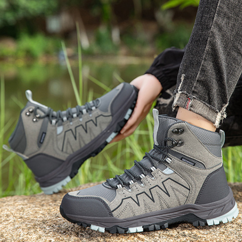 Vandrestøvler unisex i brun på mos