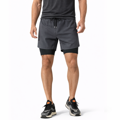Herre 2-i-1 sportshorts – hurtigttørrende & baglomme med lynlås