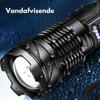 OutdoorHaven Militær Lommelygte - 5000 Lumen