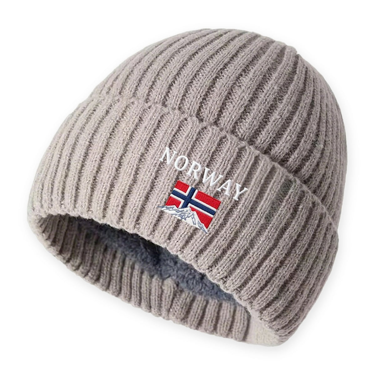 Strikhue, farve: beige, med NORWAY-broderi på hvid baggrund